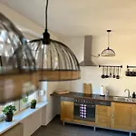 Amao Brown - Center - Comfort Apartman Lahr