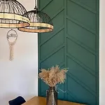 Amao Brown - Center - Comfort Apartman Lahr