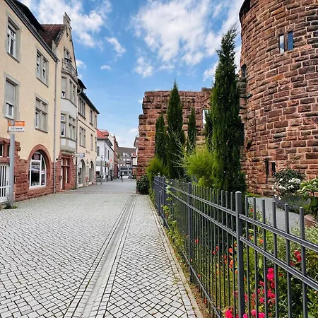 Apartment Amao-brown I Exklusives City-apartment I 85qm I Privatparkplatz & Komfort I King-size Bed *