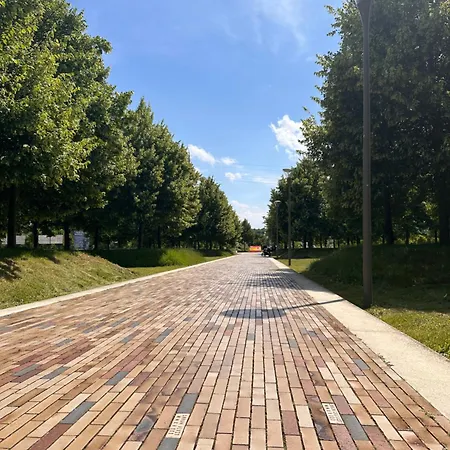 Апартаменты Amao Brown - Center - 85 M2 - King-size Bed - Private Parking - Storchenturm - Bis 10 Pers 2whg