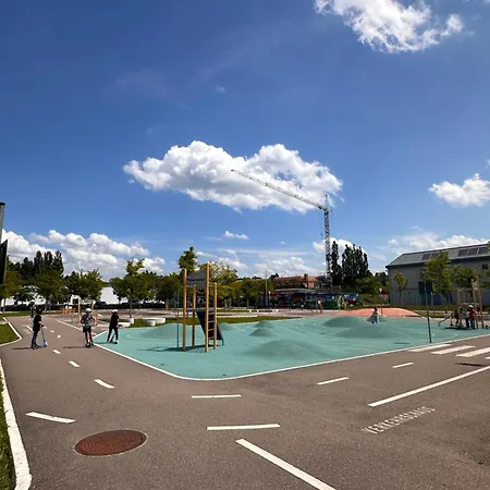 Amao Brown - Center - 85 M2 - King-size Bed - Private Parking - Storchenturm - Bis 10 Pers 2whg