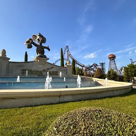 Amao Brown - Center - 85 M2 - King-size Bed - Private Parking - Storchenturm - Bis 10 Pers 2whg * Лар