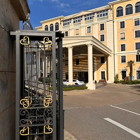 Amao-brown I Exklusives City-apartment I 85qm I Privatparkplatz & Komfort I King-size Bed *