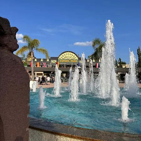 דירה Amao Brown - Center - 85 M2 - King-size Bed - Private Parking - Storchenturm - Bis 10 Pers 2whg *