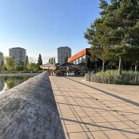 Amao-brown I Exklusives City-apartment I 85qm I Privatparkplatz & Komfort I King-size Bed Apartment