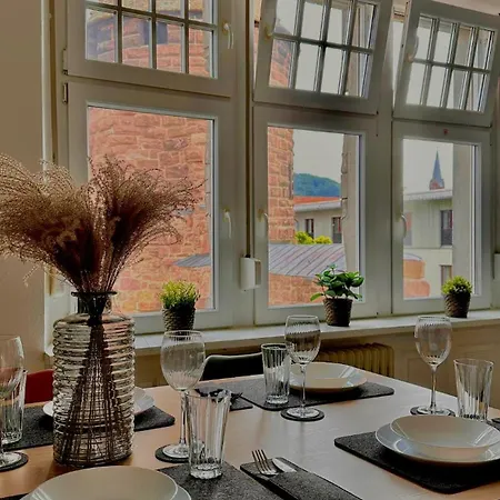 Amao-brown I Exklusives City-apartment I 85qm I Privatparkplatz & Komfort I King-size Bed * Lahr (Baden-Wurttemberg)