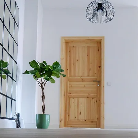 Amao-brown I Exklusives City-apartment I 85qm I Privatparkplatz & Komfort I King-size Bed Lahr