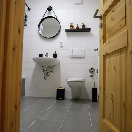 Amao Brown - Center - 85 M2 - King-size Bed - Private Parking - Storchenturm - Bis 10 Pers 2whg Лар