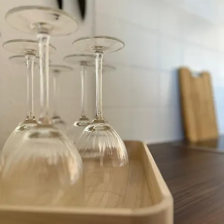 Amao Brown - Center - 85 M2 - King-size Bed - Private Parking - Storchenturm - Bis 10 Pers 2whg דירה