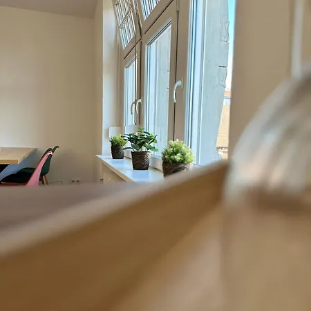 Amao Brown - Center - 85 M2 - King-size Bed - Private Parking - Storchenturm - Bis 10 Pers 2whg * Лар