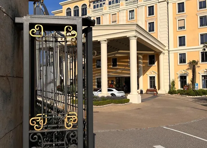 Amao Brown - City Center Lahr - Comfort Apartment *